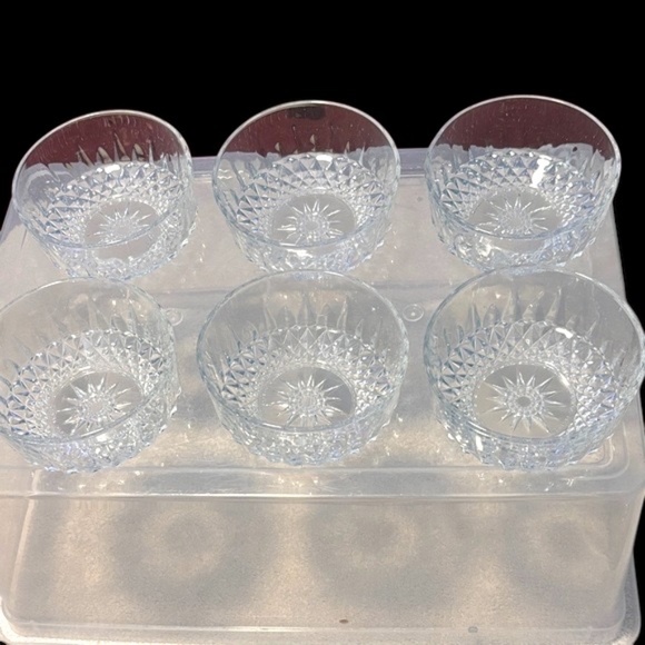 Set of Six Vintage Clear Glass Dessert Bowls - Picture 2 of 16